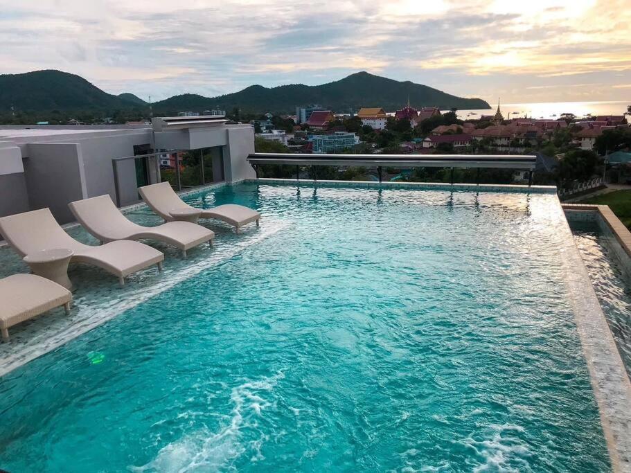 Lovely Condo With Swimming Pool. バンサレー エクステリア 写真